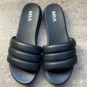 MIA Cimone Quilted Puffer Sandals